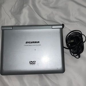 PORTABLE DVD PLAYER